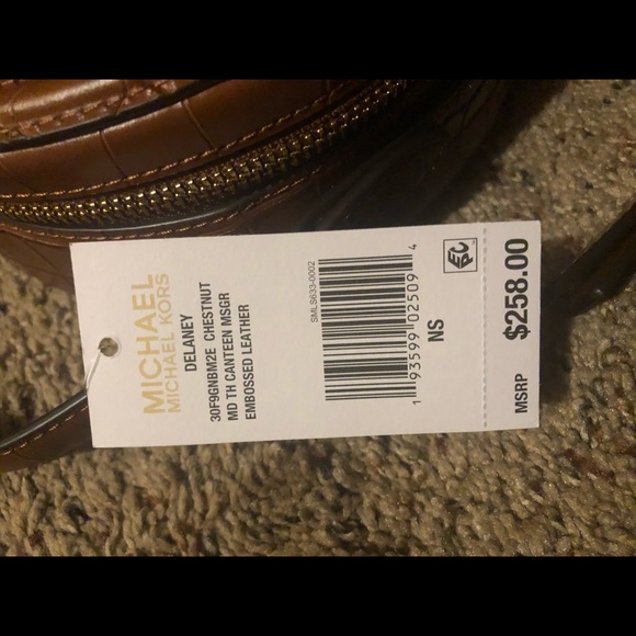 COPY - Michael Kors crossbody - Picture 7 of 10